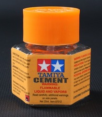 Tamiya Plastic Cement (20ml Bottle)